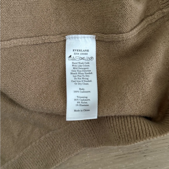 EVERLANE The Cashmere Sweater Tee – Camel - Picture 7 of 7